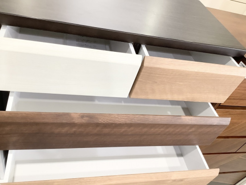 チェストのハイチェスト