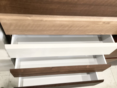 ハイチェストのサンコウ