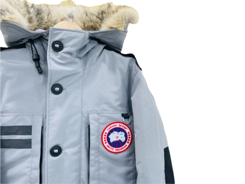 レディースファッションのCANADA GOOSE