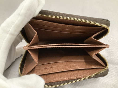 カードケースのLOUIS VUITTON