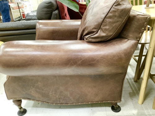 1人掛けソファーのHALO