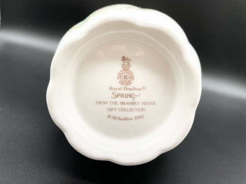 花瓶のRoyal Doulton