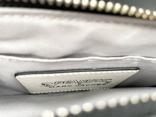 スヌーピーのMARC JACOBS