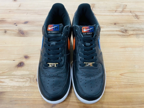 NIKEのキス