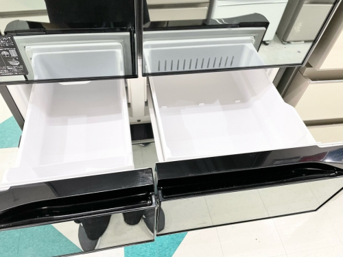 6ドア冷蔵庫のHITACHI