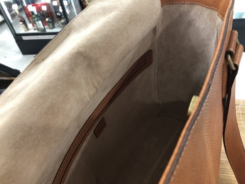 レザートートバッグの土屋鞄