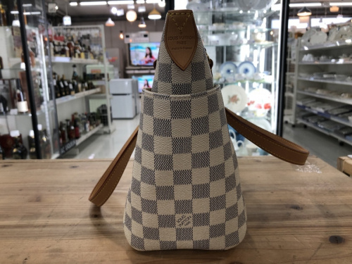 ルイヴィトンのLOUIS VUITTON