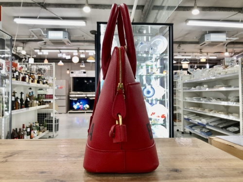 BALENCIAGAのバレンシアガ