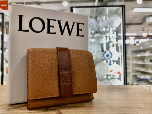 ブランド・ラグジュアリーのバッグ・財布