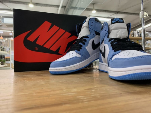 スニーカーのNIKE