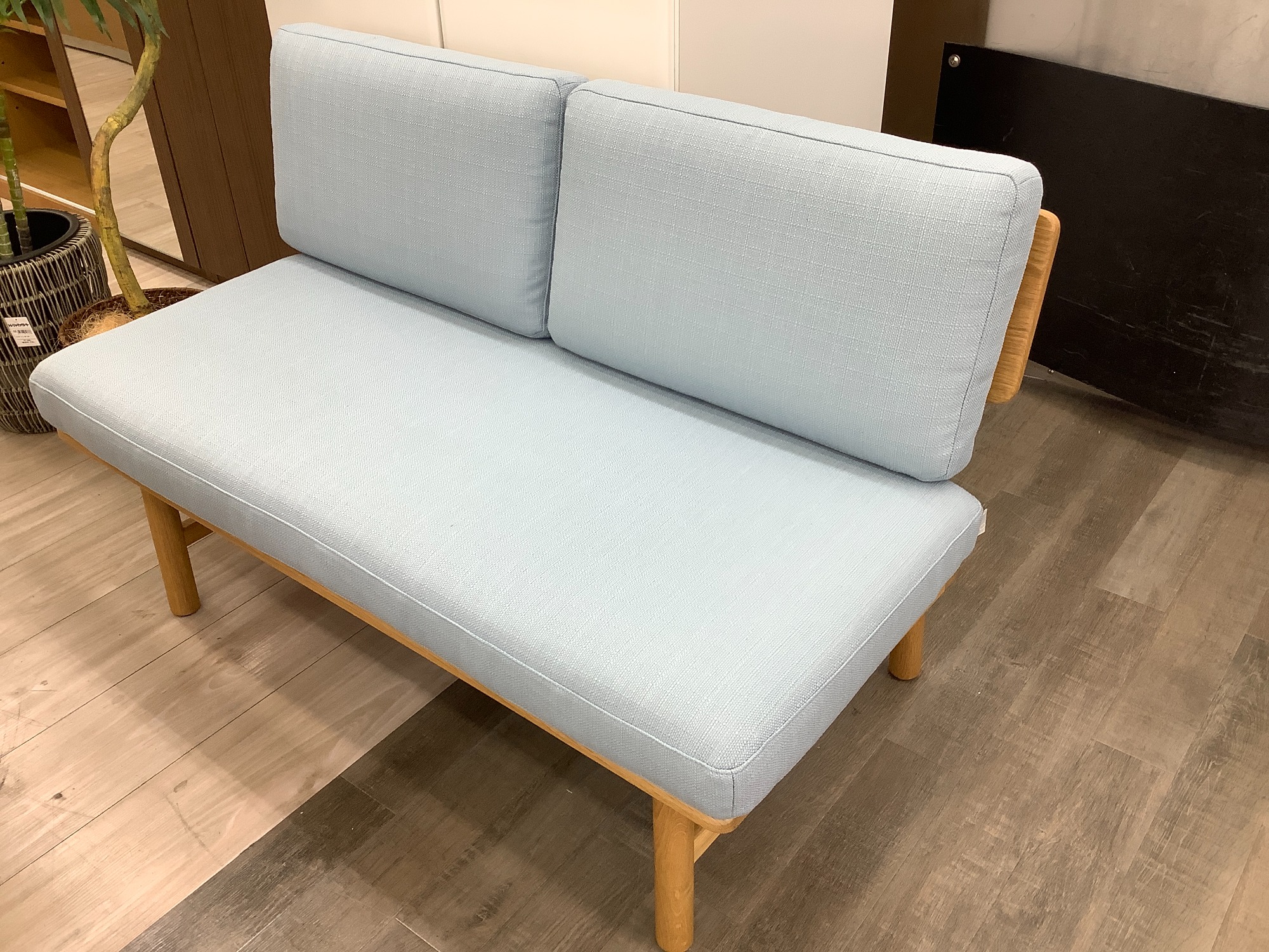 新入荷】ダイニング三点セットをご紹介します！｜2024年03月31日 