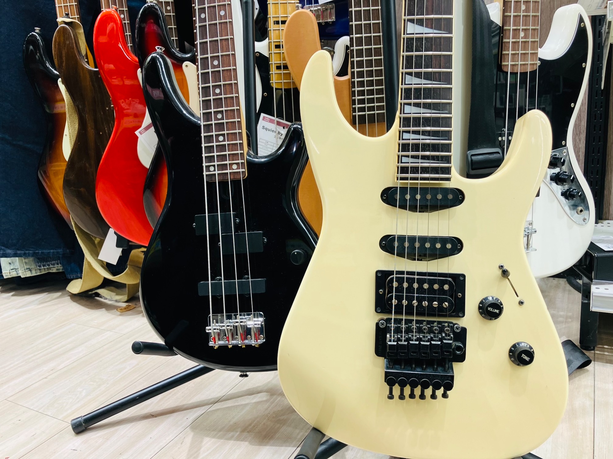 新入荷！！」TokaiのエレキギターとYAMAHAのエレキベースをご紹介☆彡