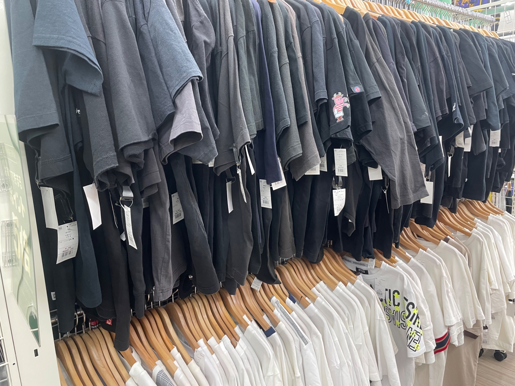 【トレファク寝屋川店】ワードローブのご紹介です！ 夏物衣類買取中！】ぜひトレファク寝屋川店にお持ちください！｜2026年