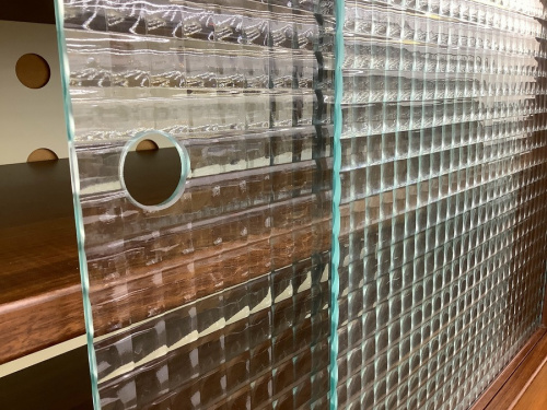 家具の食器棚