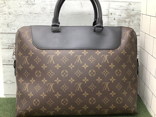 ハンドバッグのビジネスバッグ