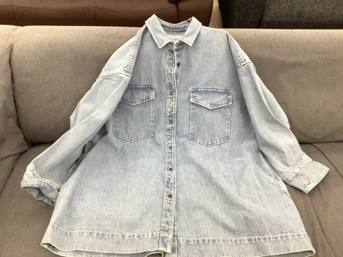 ジャケットのLevi's
