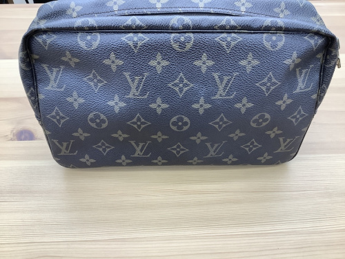バッグのLOUISVUTTON