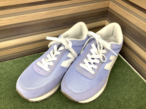 スニーカーのNEW BALANCE