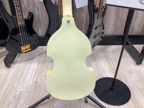 バイオリンベースの中古楽器