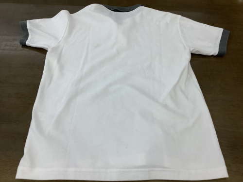 ポロシャツのFRED PERRY