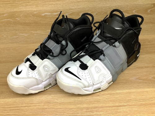 スニーカーのNIKE