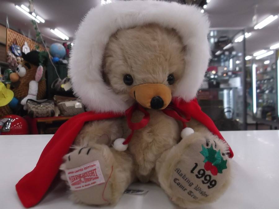 MERRY THOUGHT （メリーソート) のテディベア CHEEKY RIDING HOODを