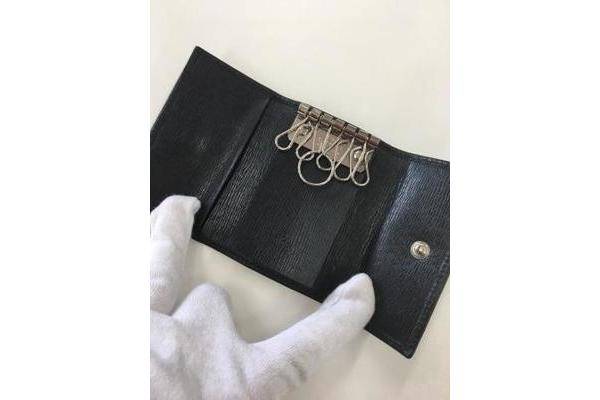 ✨未使用に近い✨　GUCCI キーケース　フローラル　バイカラー　6連　刻印 GUCCI グッチ キーケース/キーホルダー 6連 レザー フローラ/花