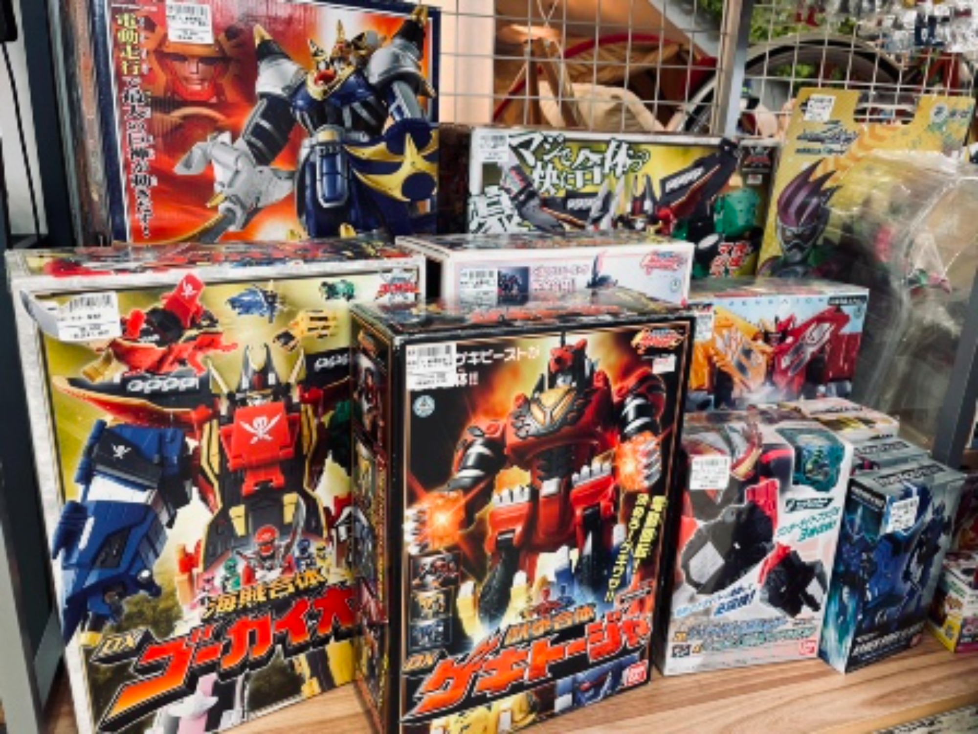 特撮・ヒーロー物買取強化中】仮面ライダーグッズも多数販売しており