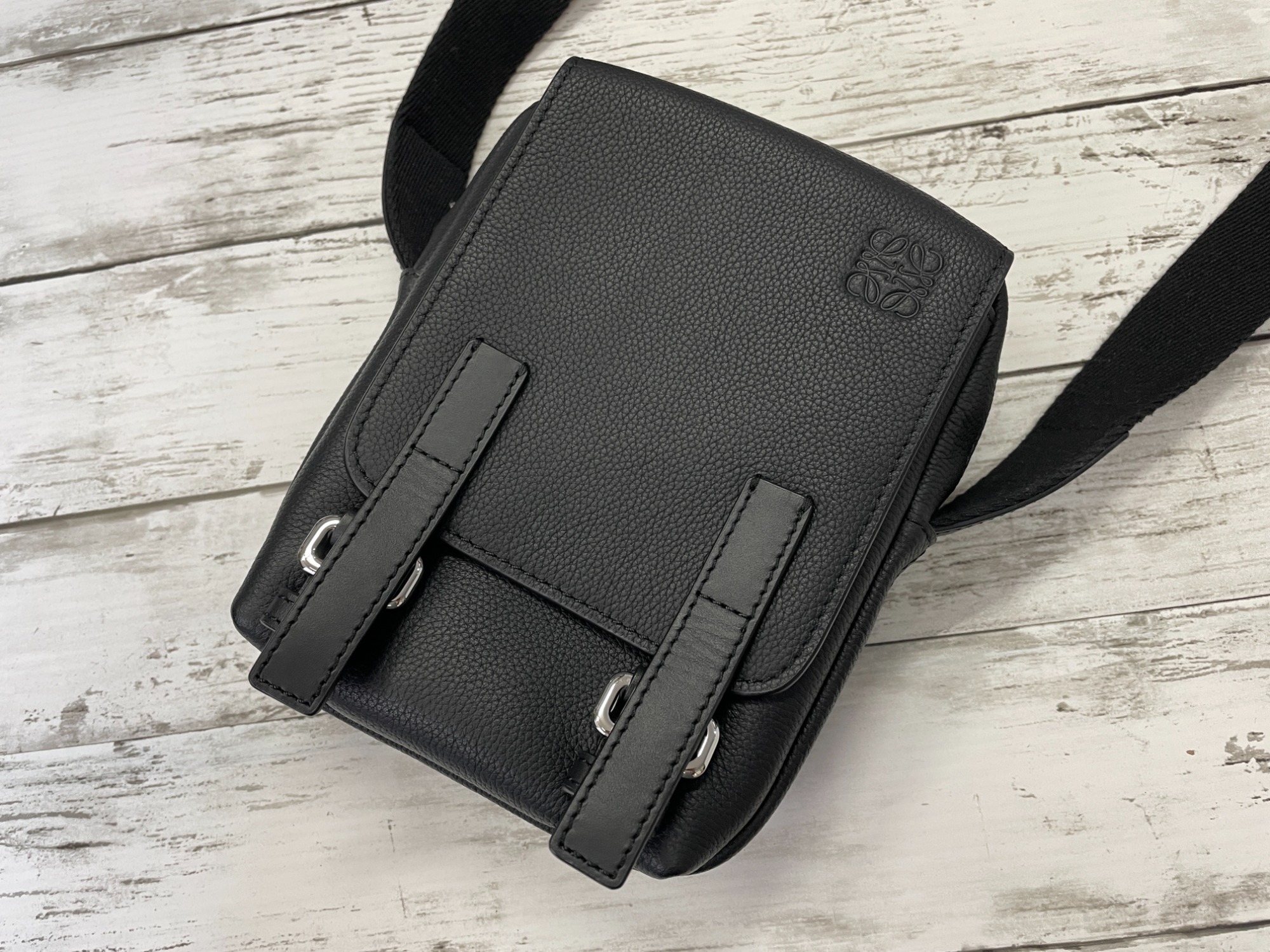 LOEWE / ミリタリークロスボディXS ショルダーバッグ ブラック メンズ