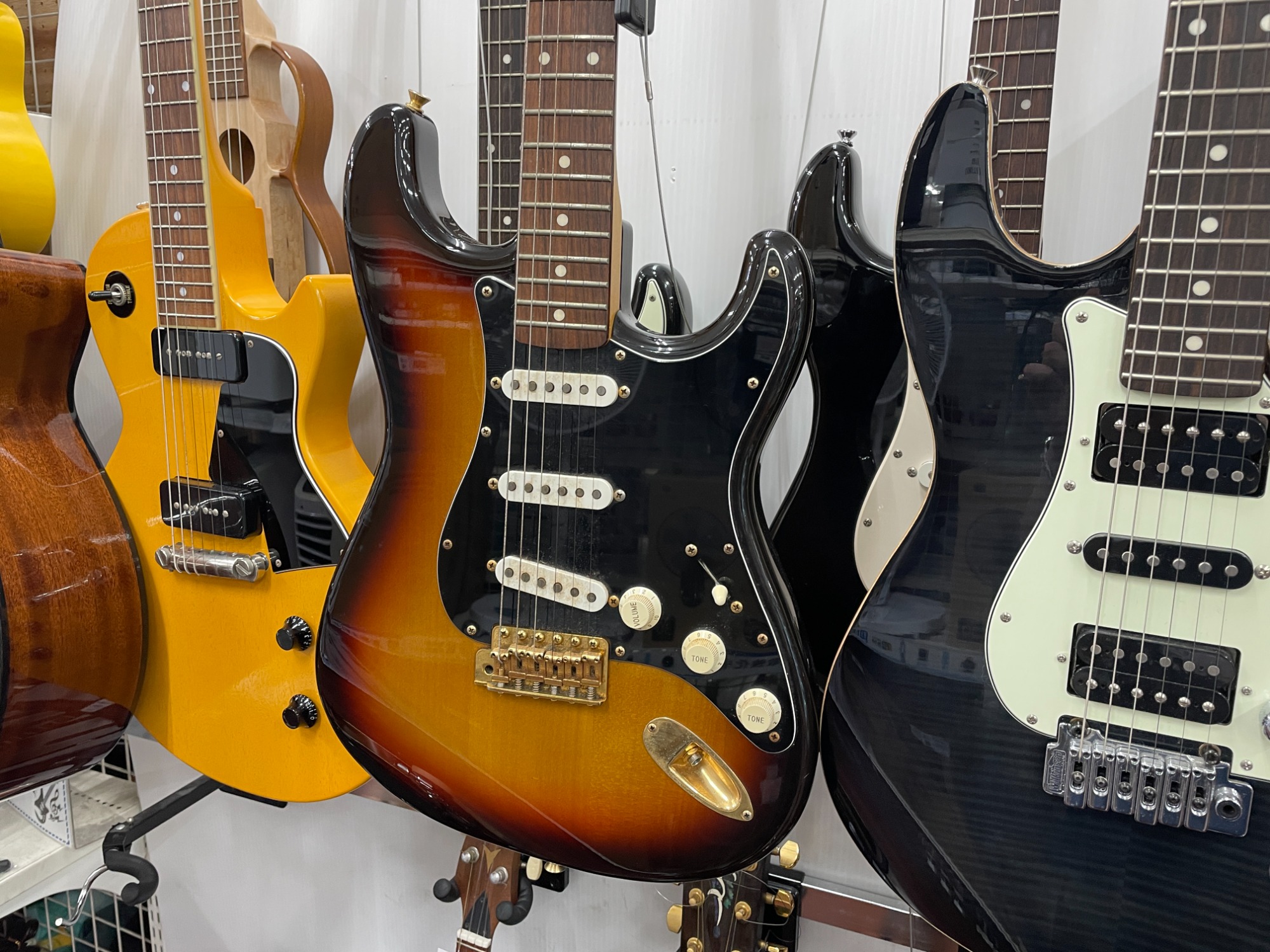 FENDER JAPAN (フェンダージャパン) エレキギター ST62G-80TX