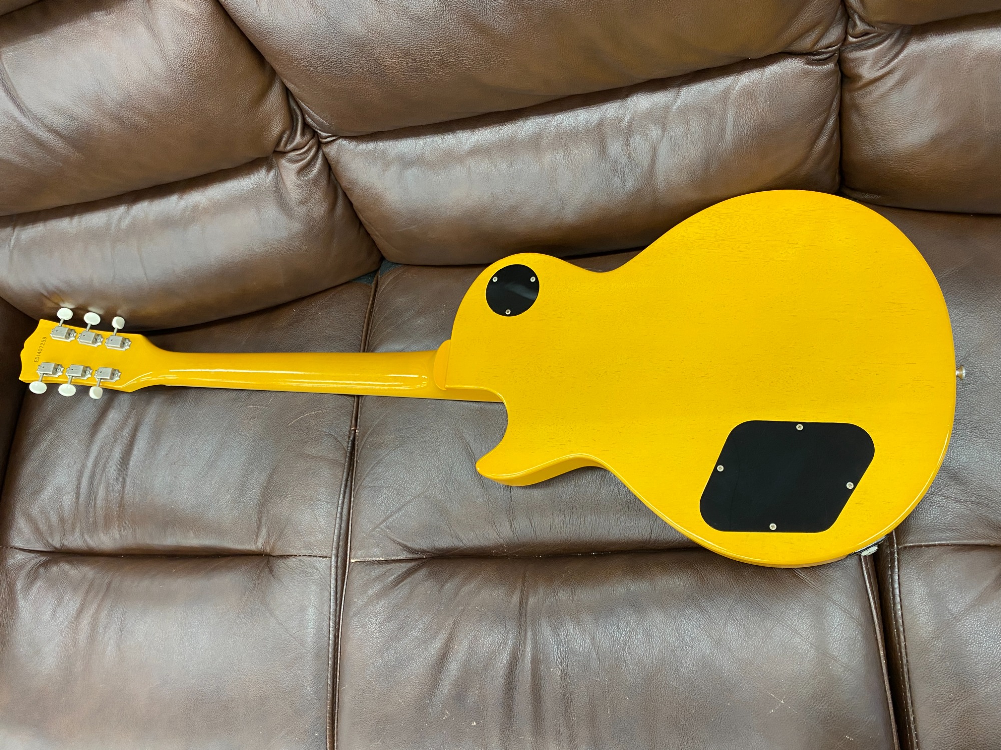 12月買取CP】エレキギターEDWARDS（ｴﾄﾞﾜｰｽﾞ）ﾚｽﾎﾟｰﾙJr.が買取入荷しま