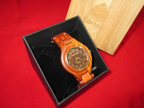 サンダルウォッチのサンダルウッド