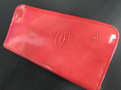 財布のラウンドファスナー長財布