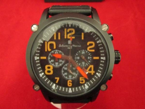 腕時計のSalvatore marra