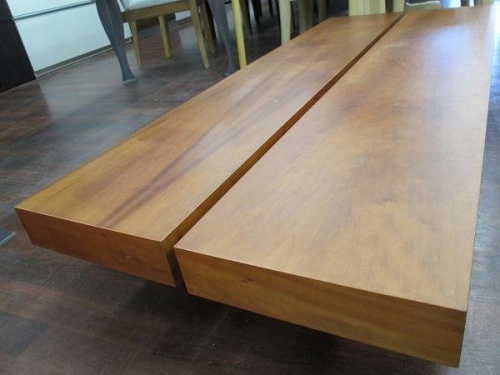 家具・インテリアのテーブル