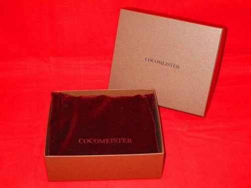 COCOMEISTERの二つ折り財布