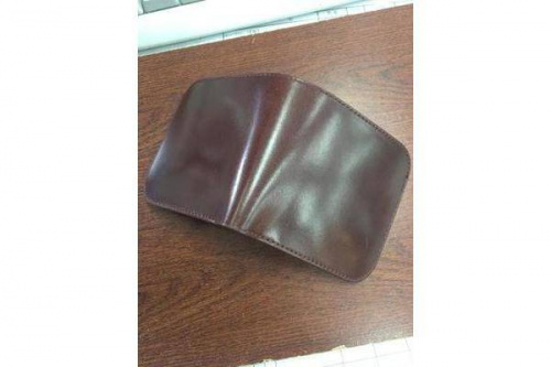 7SENSEの二つ折り財布