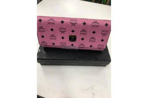 ブランド・ラグジュアリーの三つ折り長財布
