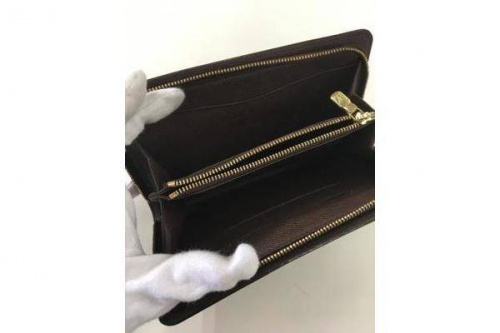 財布のLOUIS VUITTON