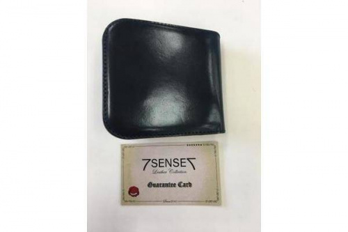 ブランド・ラグジュアリーの2つ折り財布