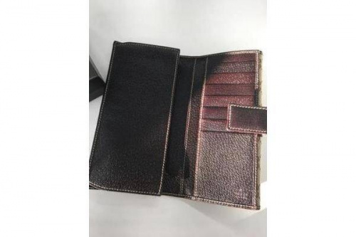 長財布のGUCCI