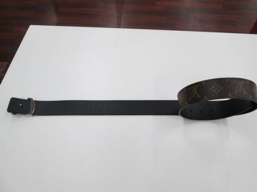 LOUISVUITTONのM9821