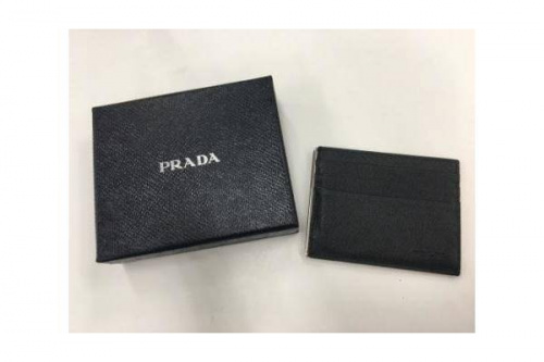 ブランド・ラグジュアリーのカードケース