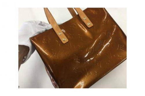 LOUIS VUITTONのヴェルニ