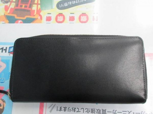 財布のラウンドファスナー長財布