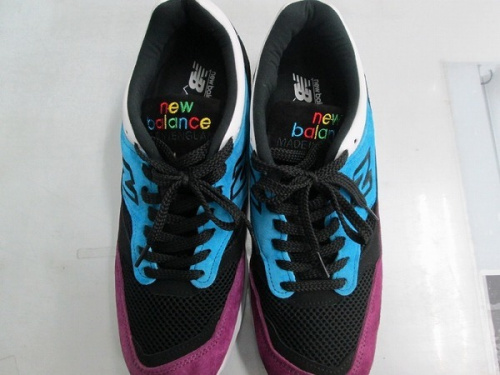 スニーカーのnew balance
