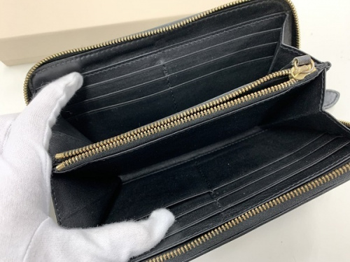 長財布のバーバリー