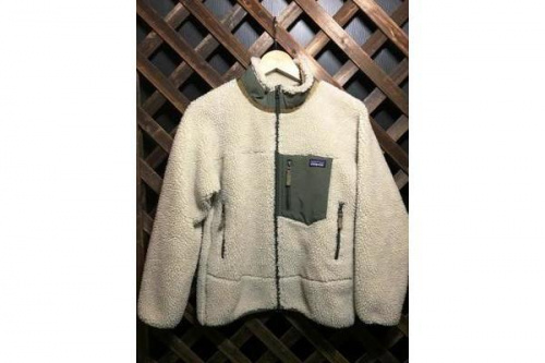 レディースファッションのジャケット