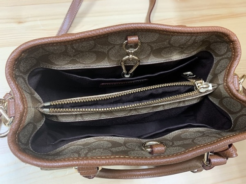 バッグのCOACH