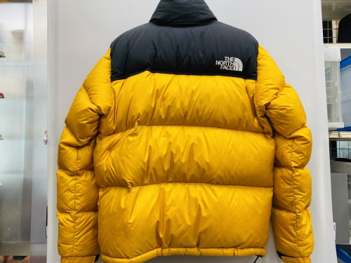 ノースフェイスのダウンジャケット